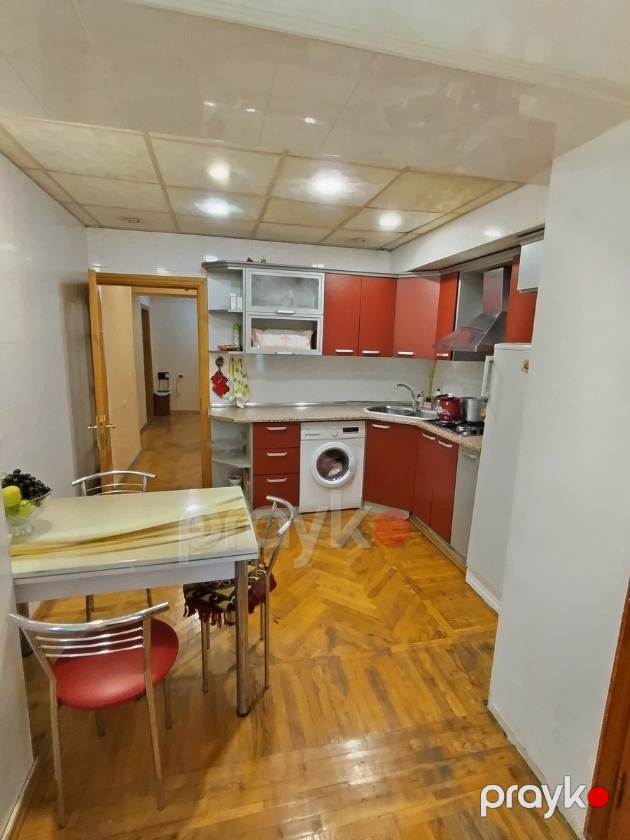Satılır 3 otaqlı köhnə tikili 95 m² — Mənzil, Bakı (8)