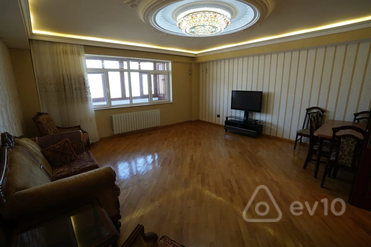 4 otaqlı mənzil, 178 m², Mirmahmud Kazımovski küçəsi — kirayə — Mənzil, Bakı (2)