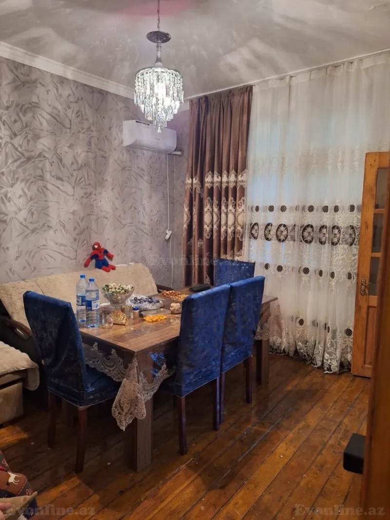 Satılır 2 otaqlı Mənzil Köhnə tikili 50 m² Bakı, Nəsimi r., Memar Əcəmi m — Bakı