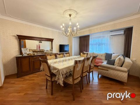 Satılır 4 otaqlı köhnə tikili 100 m² — Bakı