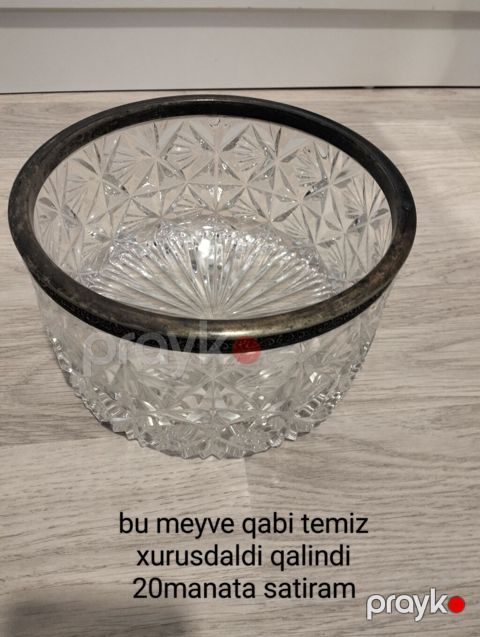 Qalın xırdavat naxışlı kənarlı kristal meyvə qabı. - Material — Bakı