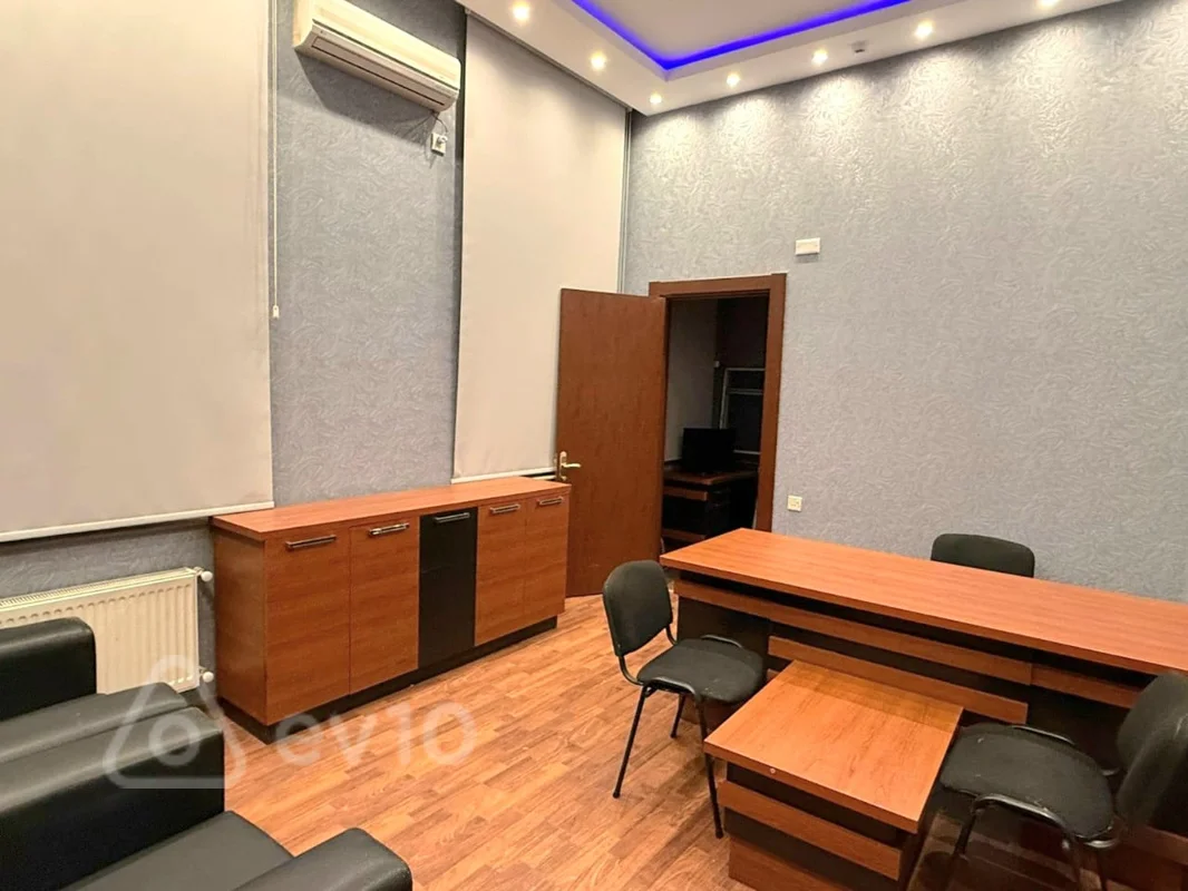 Ofis, 200 m², Mircəlal küc 40 — kirayə — Bakı