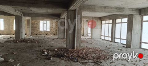 Satılır obyekt 330 m² — Bakı