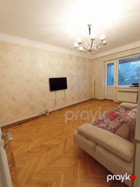 İcarəyə verilir 3 otaqlı köhnə tikili 100 m² — Bakı