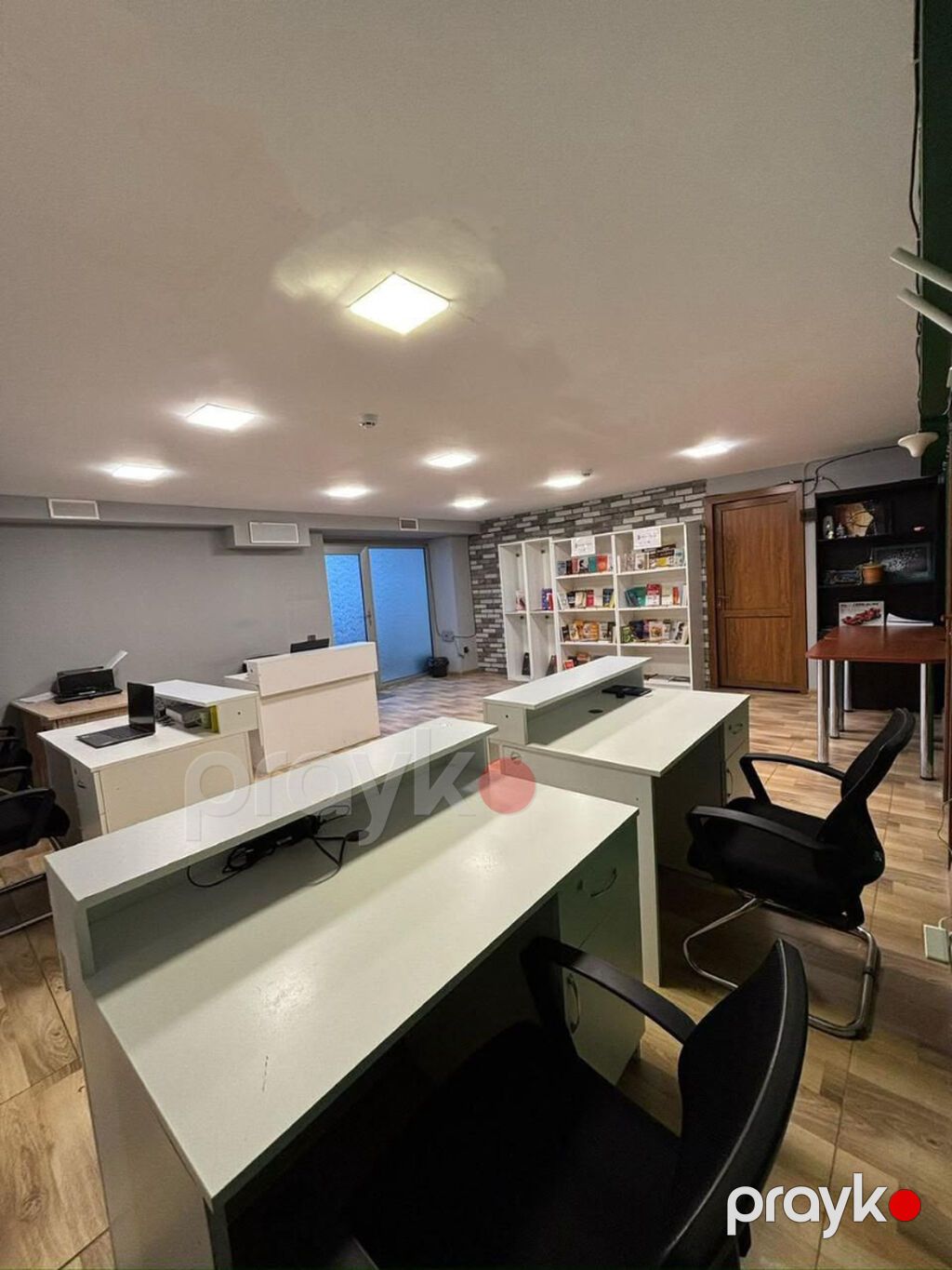 Nərimanovda metroya 5 dəq piyada məsafədə ofis-icarə aylıq masalar — Ofis, Bakı (2)