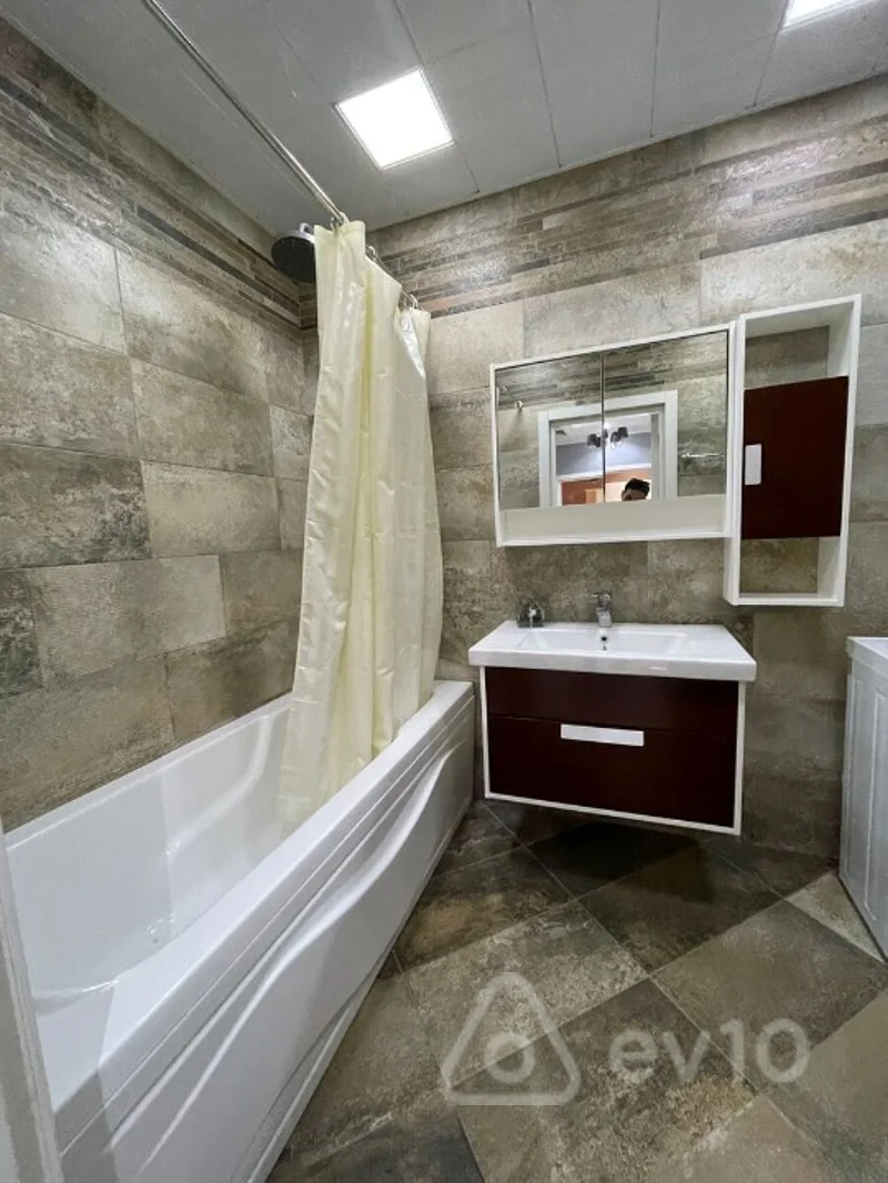 3 otaqlı mənzil, 102 m², Səid Rüstəm küçəsi — kirayə — Mənzil, Bakı (11)