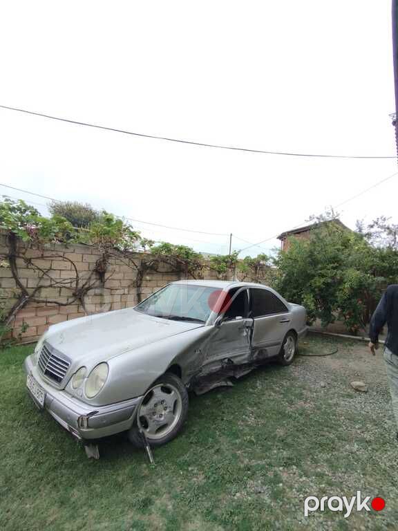 Mercedes E 240, 2.4 L, 1998 il, 350 000 km 90-EJ-875 — Avtomobillər, İmişli (2)