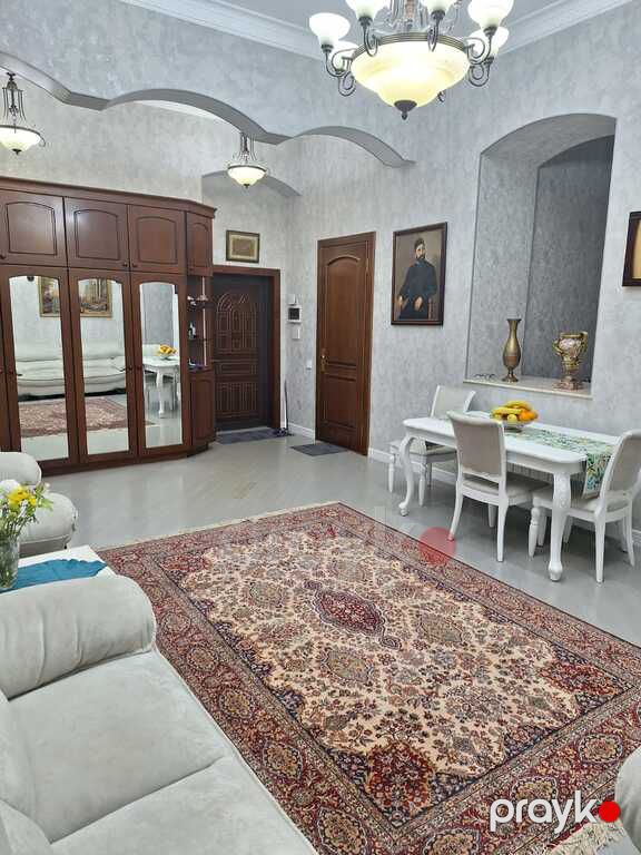 Satılır 4 otaqlı köhnə tikili 185 m² — Mənzil, Bakı (12)
