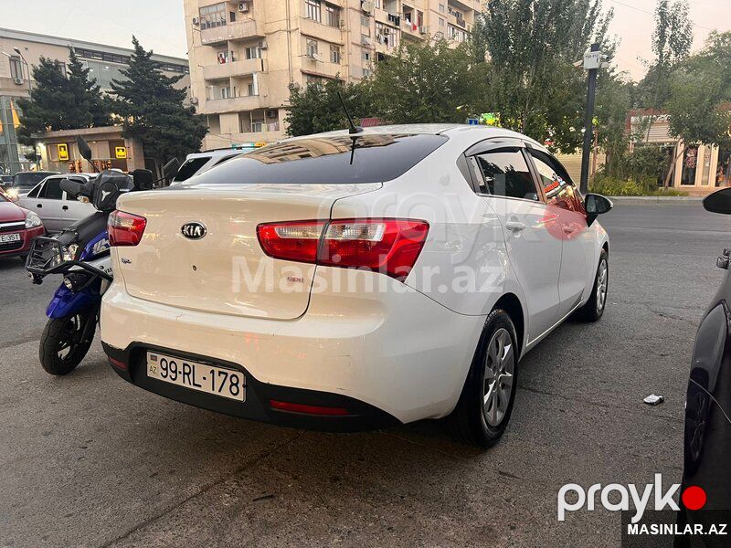 Hyundai Elantra, 2018 il 77-BC-657 — Minik avtomobili icarəsi, Bakı (5)