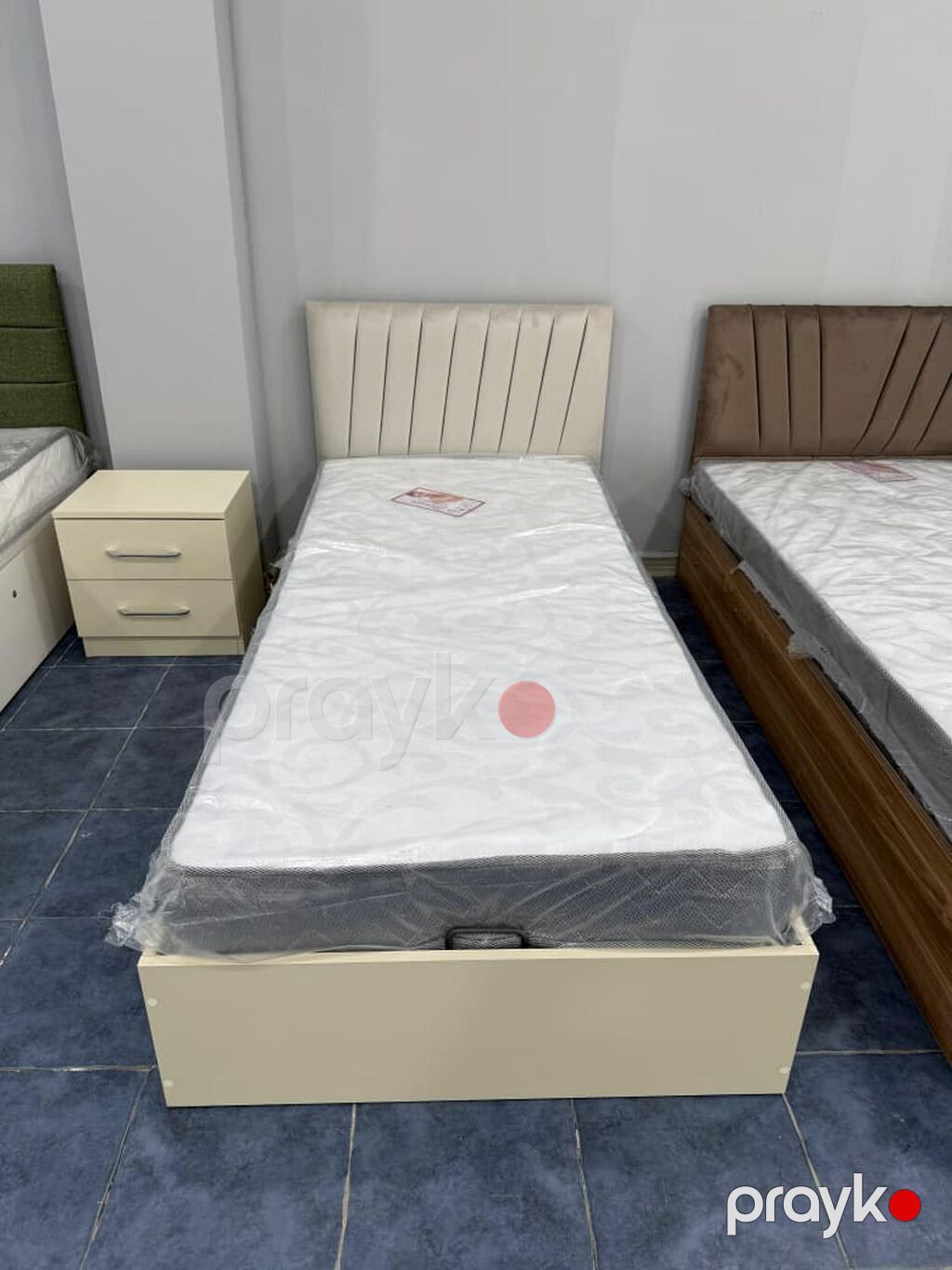 Yeni, Təknəfərlik çarpayı, Bazalı, Matras ilə — Yataqlar, Bakı (10)
