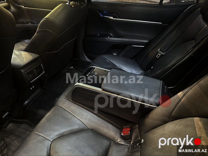 Toyota Camry, 2021 il — Minik avtomobili icarəsi, Bakı (4)