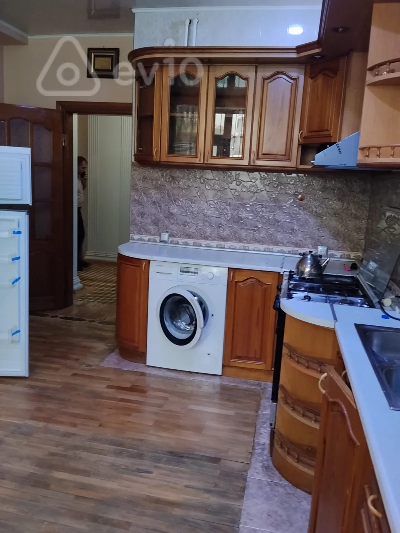 3 otaqlı mənzil, 150 m², Sabit Rəhman — kirayə — Mənzil, Bakı (9)