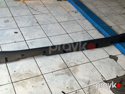 "Nissan Tiida" ayaqaltı plasması — Bakı