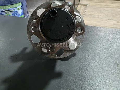 Toyota Corolla 2017-2025 arxa təkər topu-42450 02340 — Bakı
