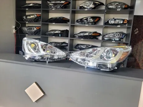 Toyota Aqua farası 2015 — Bakı