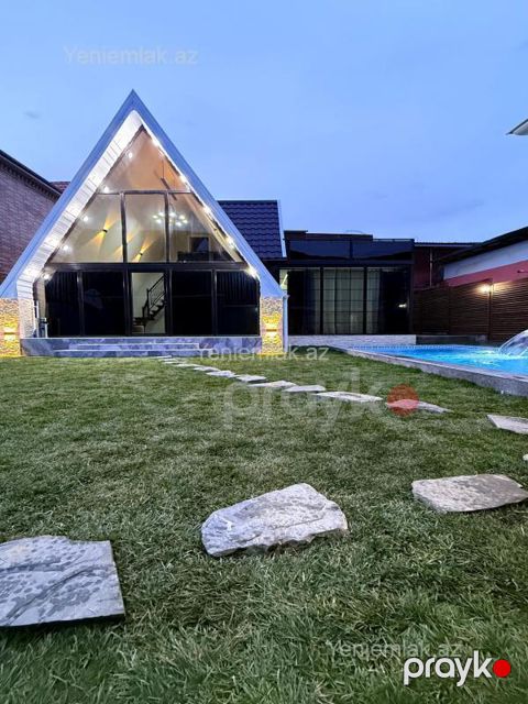 Günlük 4 otaqlı Həyət evi / Villa, 140 m², Şəki — Şəki