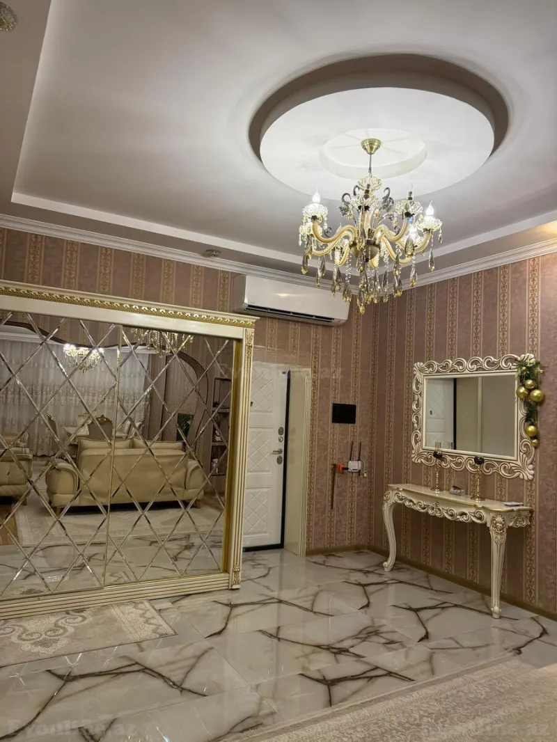 Kirayə verilir 3 otaqlı Mənzil Yeni tikili 144 m² Gəncə — Gəncə