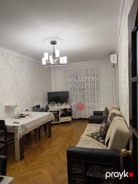 Satılır 2 otaqlı köhnə tikili 65 m² — Bakı