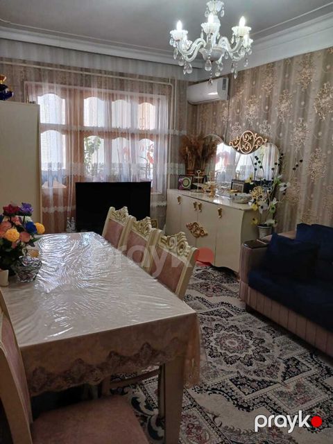 Satılır 3 otaqlı köhnə tikili 90 m² — Bakı