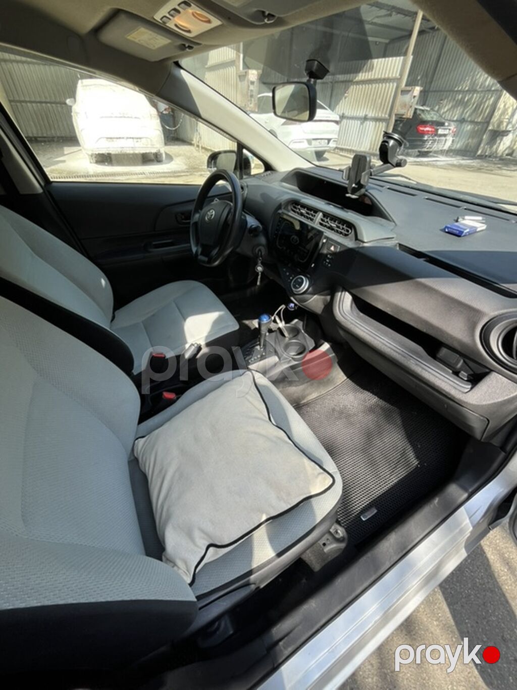 Real alıcıya şirin endirim eliyecem Toyota Aqua Hybrid, gümüşü rəng, 5 77-OJ-718 — Avtomobillər, Bakı (5)