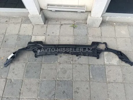 BMW G20 arxa orta kirşəsi — Bakı
