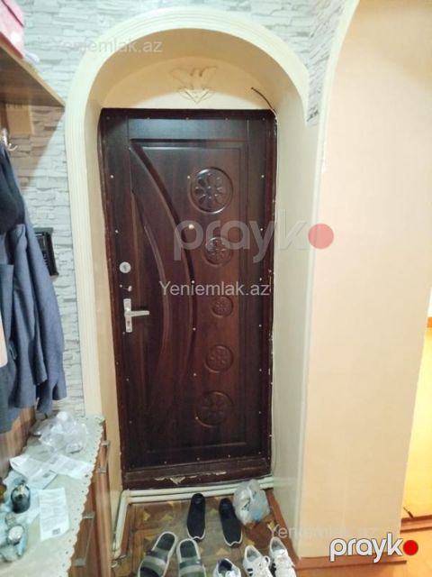 Satılır 4 otaqlı Bina evi menzil (Köhnə tikili), 110 m², 16-cı mikrorayon — Sumqayıt
