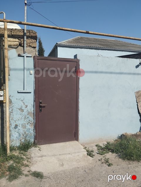 Həyət evi, Xəzər r — Bakı