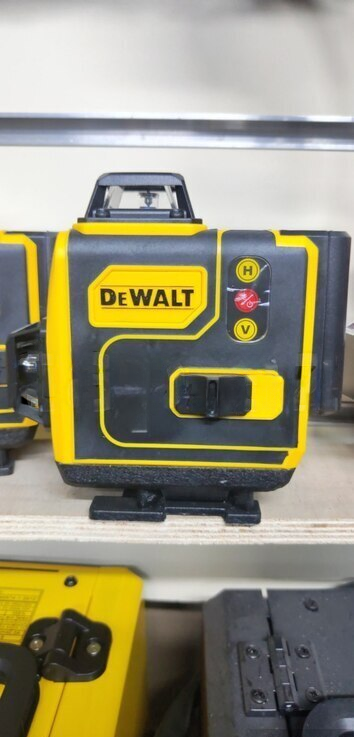Lazer səviyyəölçən DeWalt 4D 16 xətt — Bakı