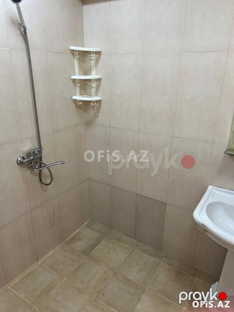 Köhnə tikili Kirayə Verilir Yasamal r., İnşaatçılar m., 2 otaq, 75 m² — Bakı