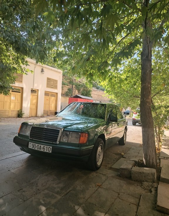 Mercedes 230 E, 1991 il, 430000 km 90-OA-610 — Avtomobillər (3)