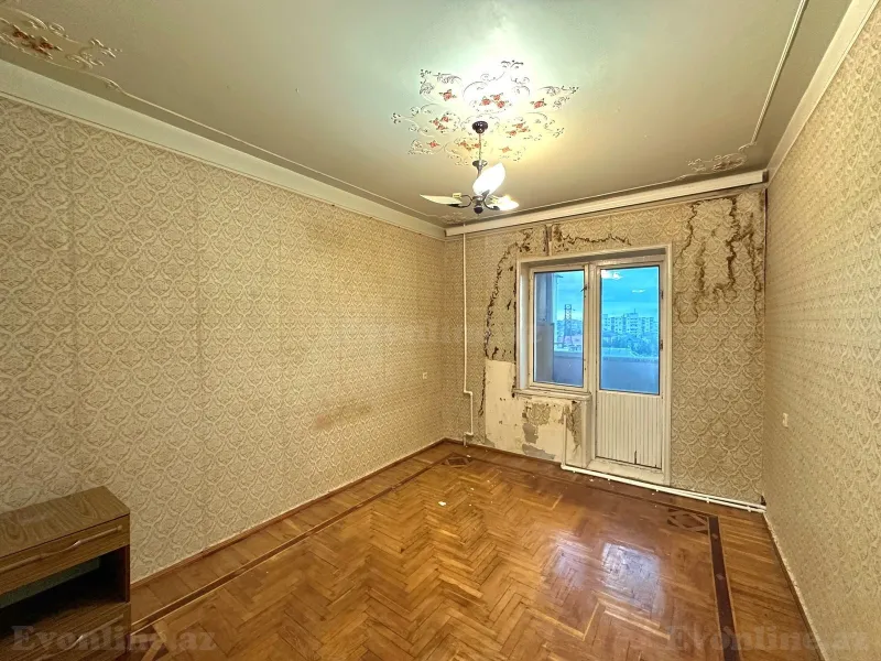 Satılır 3 otaqlı Mənzil Köhnə tikili 80 m² Bakı, Binəqədi r., Azadlıq prospekti m., 7-ci mikrorayon — Mənzil, Bakı (6)