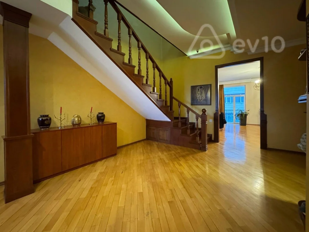 4 otaqlı mənzil, 220 m², Salatın Əsgərova — Mənzil, Bakı (10)
