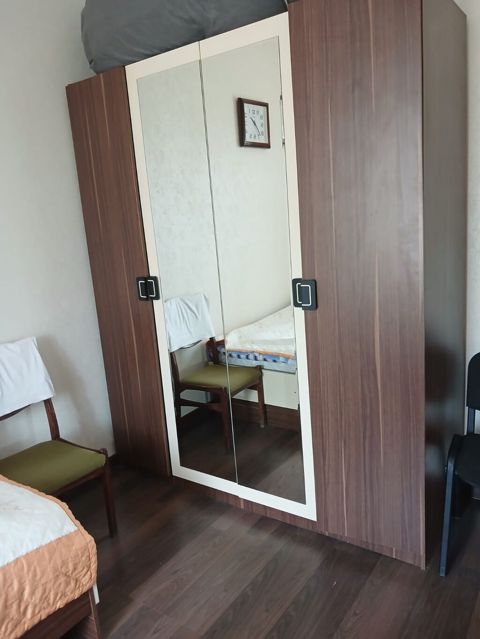 4 qapili şkaf 130azn. Seliqeli veziyyetdedir. Unvan Şuvelan. *N17 — Mehdiabad