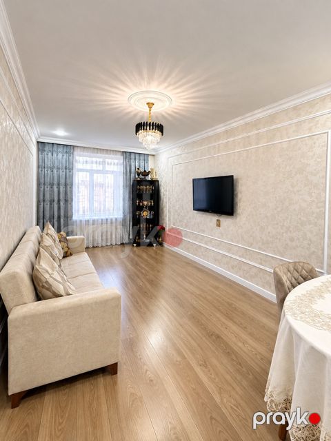 Satılır 3 otaqlı köhnə tikili 85 m² — Bakı