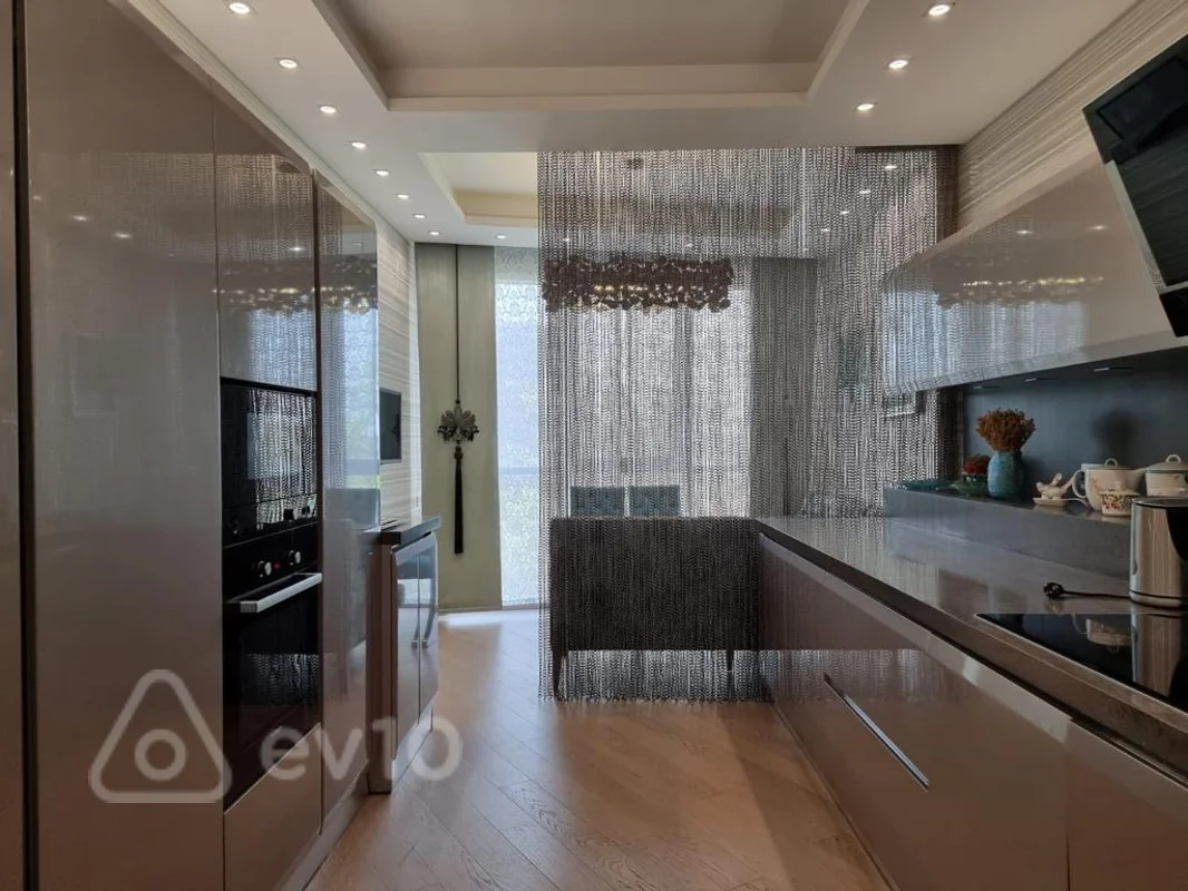 4 otaqlı mənzil, 235 m², Semed Vurgun kucesi — Mənzil, Bakı (11)