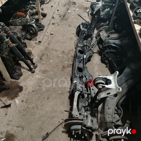 Chevrolet Malibu mühərrik çərçivəaltısı — Bakı