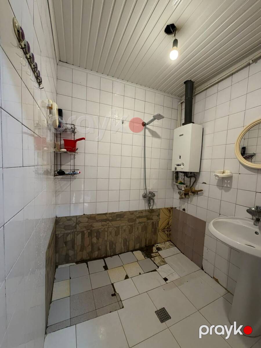 Satılır 2 otaqlı köhnə tikili 65 m² — Mənzil, Bakı (9)
