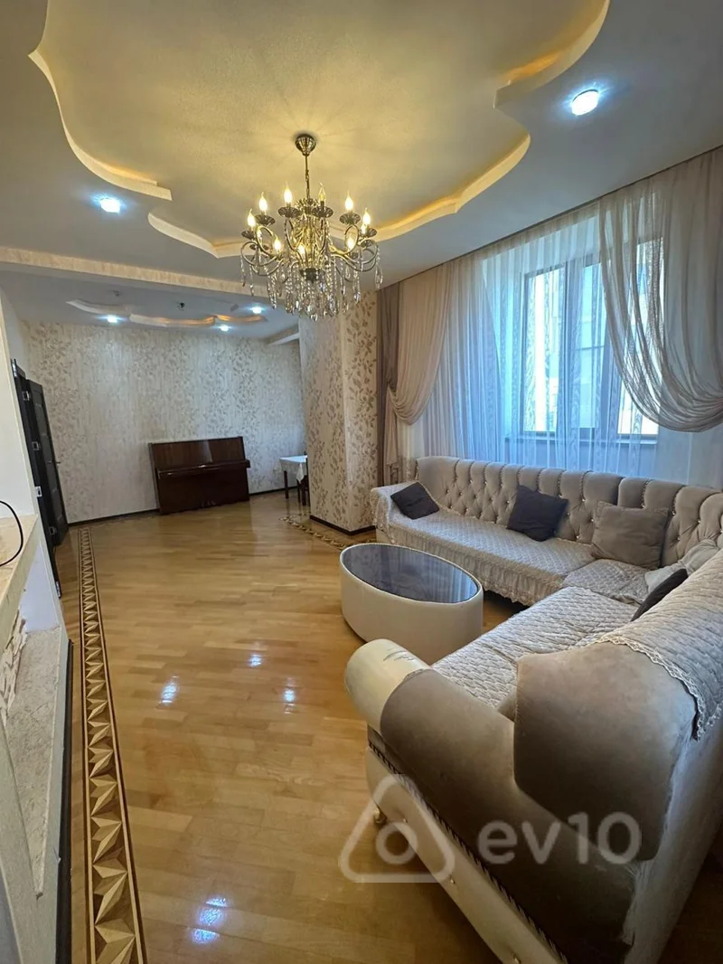 4 otaqlı mənzil, 140 m², Mehemmed Hadi — kirayə — Bakı