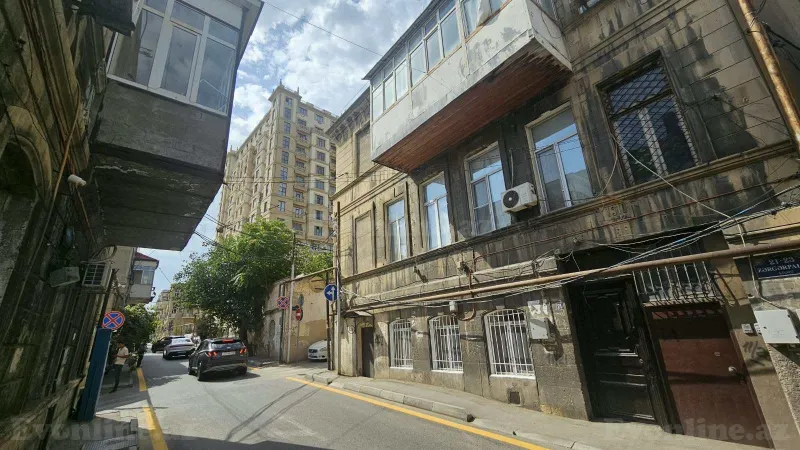Kirayə verilir 2 otaqlı Mənzil Köhnə tikili 70 m² Bakı, Yasamal r — Bakı