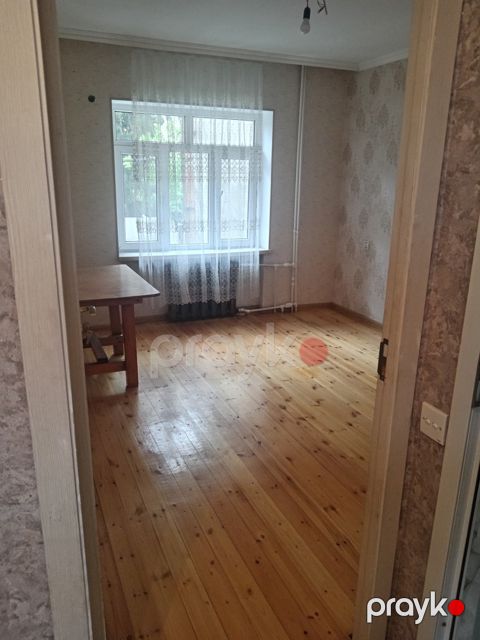 Satılır 2 otaqlı köhnə tikili 40 m² — Bakı