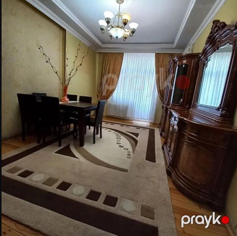 Kiraye.verilir2 otaqlı mənzil – mətbəx və dəhliz mebel dəsti ilə — Bakı