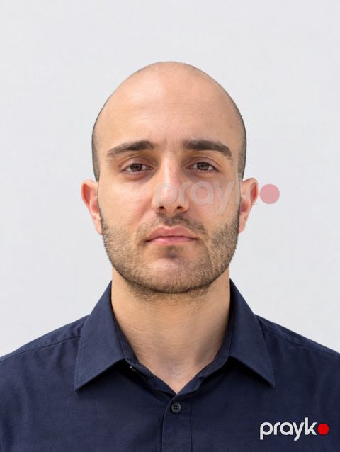 Dizayner və mobiloqraf — Bakı