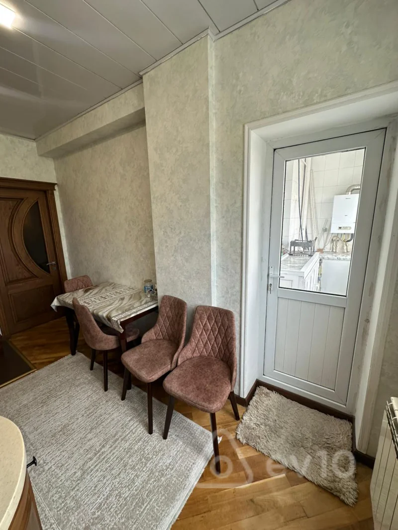 4 otaqlı mənzil, 190 m², Akim Abbas küçəsi — Mənzil, Bakı (2)