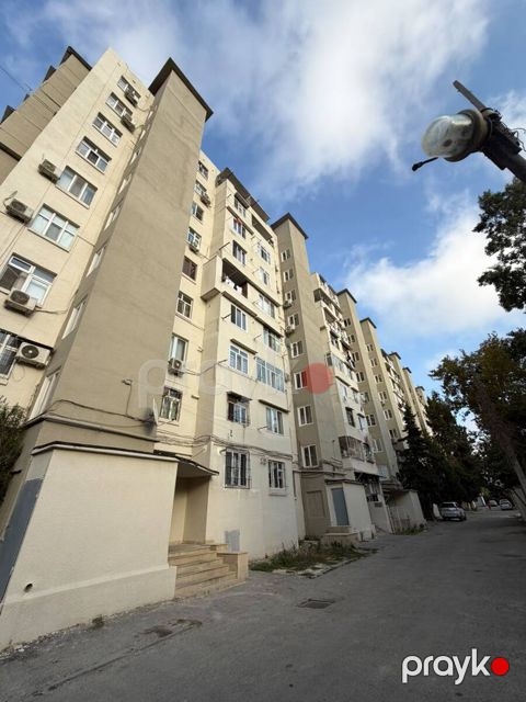 Satılır 2 otaqlı köhnə tikili 65 m² — Bakı