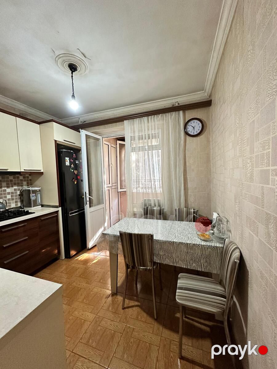 Satılır 4 otaqlı köhnə tikili 100 m² — Mənzil, Bakı (12)