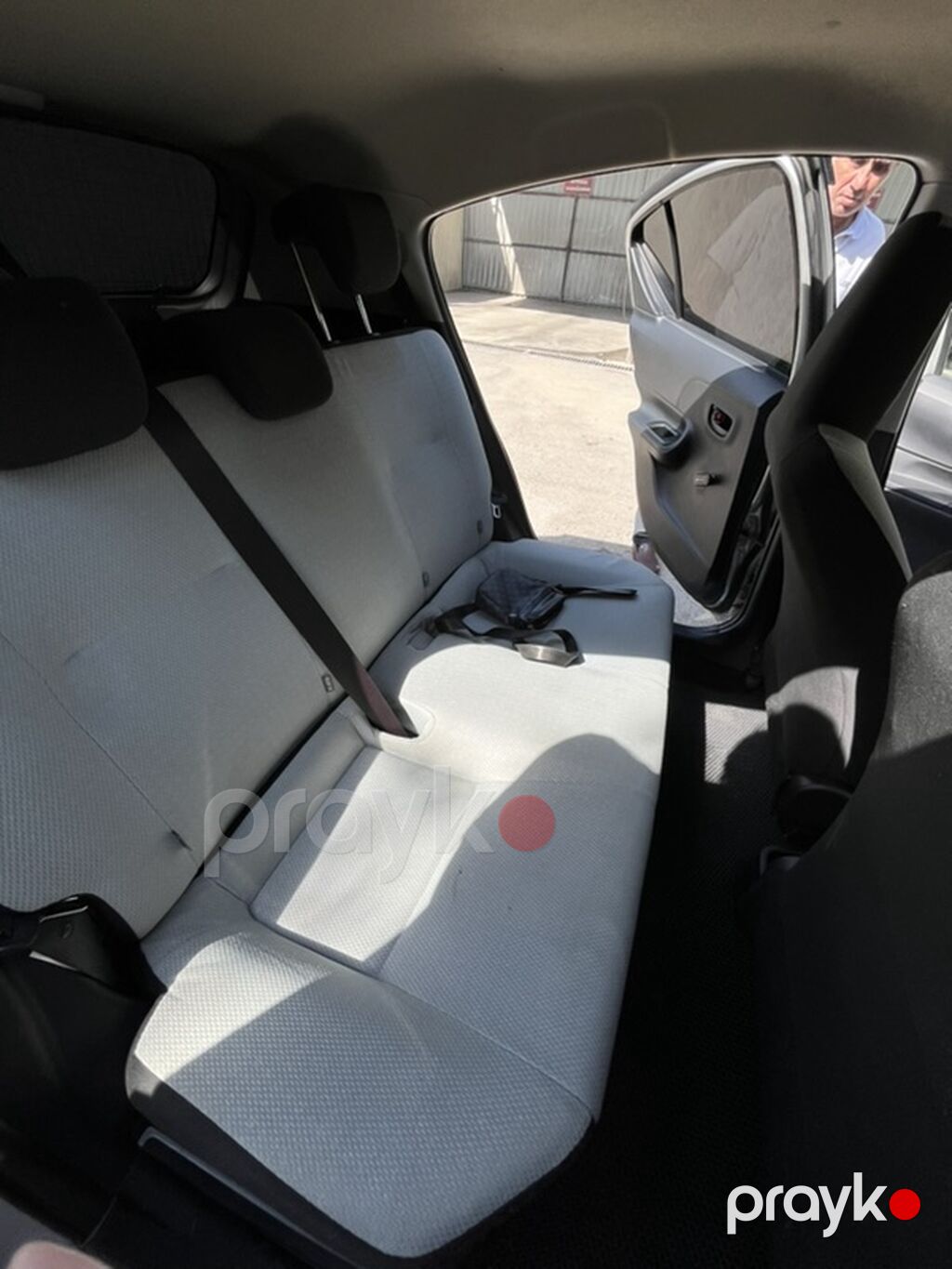 Real alıcıya şirin endirim eliyecem Toyota Aqua Hybrid, gümüşü rəng, 5 77-OJ-718 — Avtomobillər, Bakı (10)