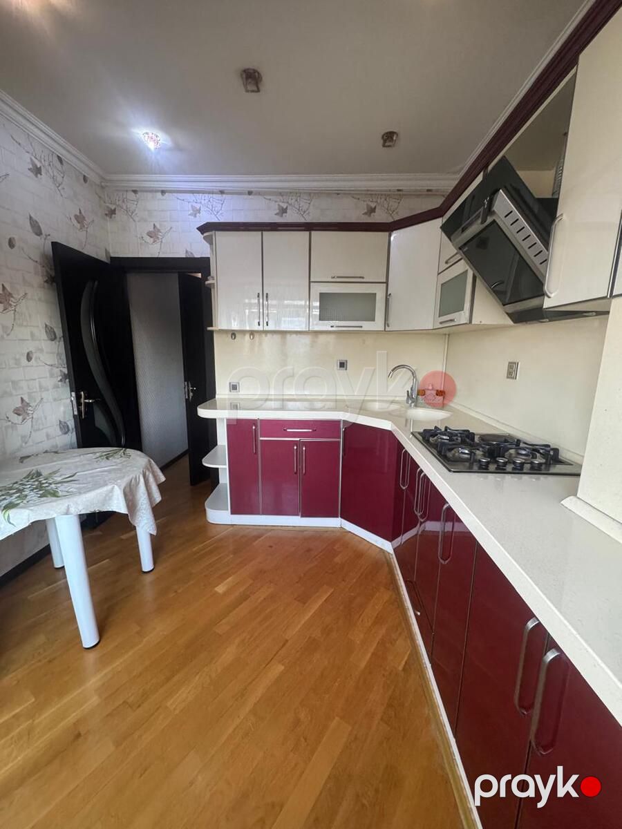 Satılır 2 otaqlı köhnə tikili 65 m² — Mənzil, Bakı (11)