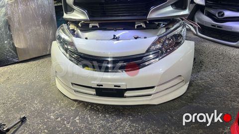 "Nissan Note" ön hissəsi — Bakı