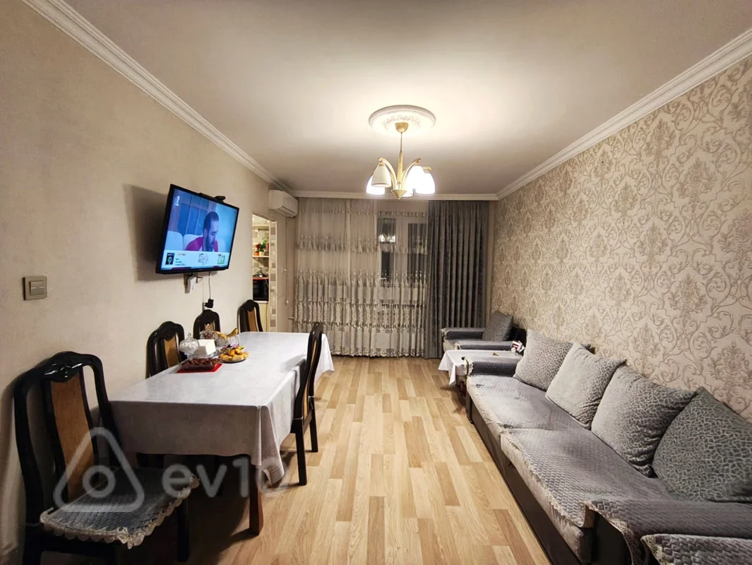 3 otaqlı mənzil, 75 m², Q.Qarayev metrosunun yaxinligi — Bakı