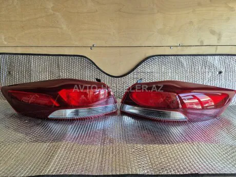 Hyundai Elantra 16-18 arxa stop işığı — Bakı